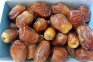 Финики Зохид 